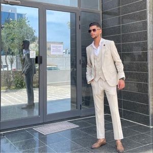 Meet your Posher, Aziz